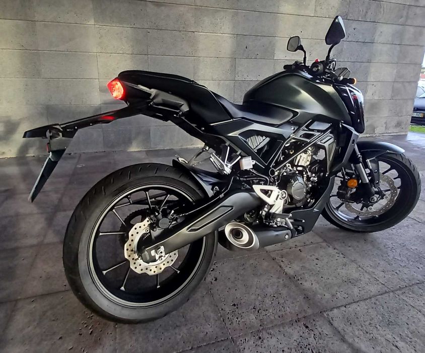Honda CB 125 R 03/2024 só 1200kms