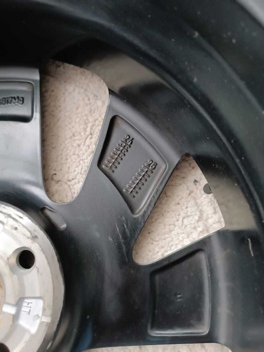 FELGA TOYOTA AYGO stan jak nowa R18 x 5J ET40