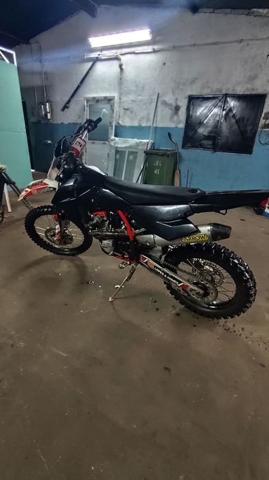 Husqvarna 300r legalizada e com documentos em dia.