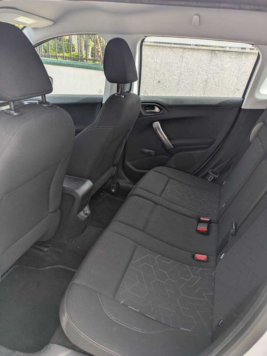 Peugeot 2008  (2014)