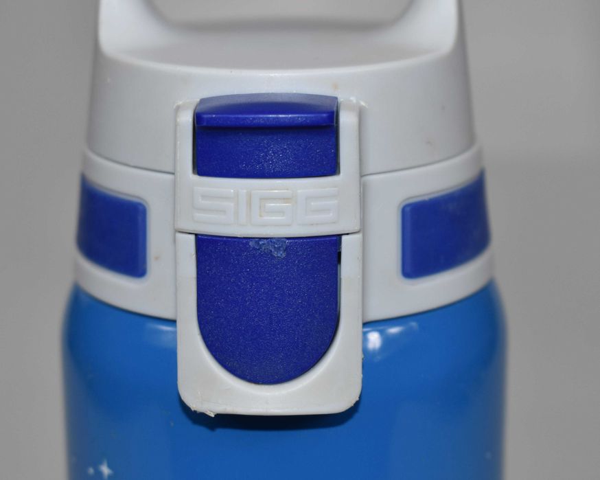 Bidon SIGG 0,5L dla dzieci Niebieski Stal nierdzewna Bez BPA Do szkoły