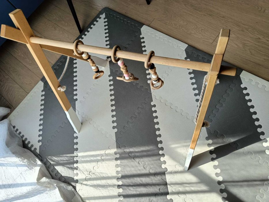 Stojak edukacyjny Baby gym Little Leaf