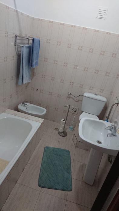 Quarto de casa - Laranjeiro Casal + criança