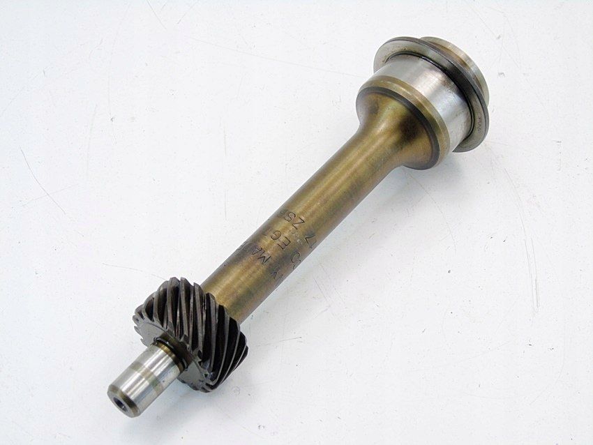 Wałek Rozrządu Pompy Oleju 2.3 Vr5 V5 Passat B5 Golf 4 Bora I Toledo 2