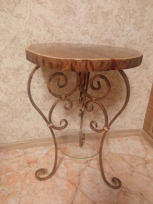 Столики ручной работы