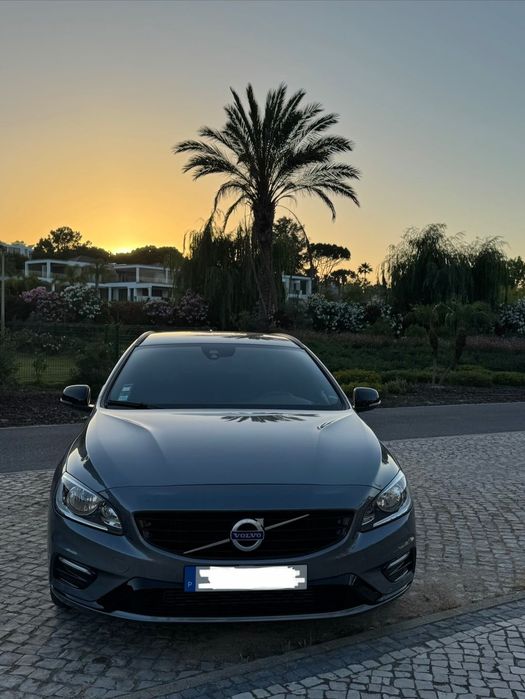 Volvo V60 2.0 D4 R-Design foto 4