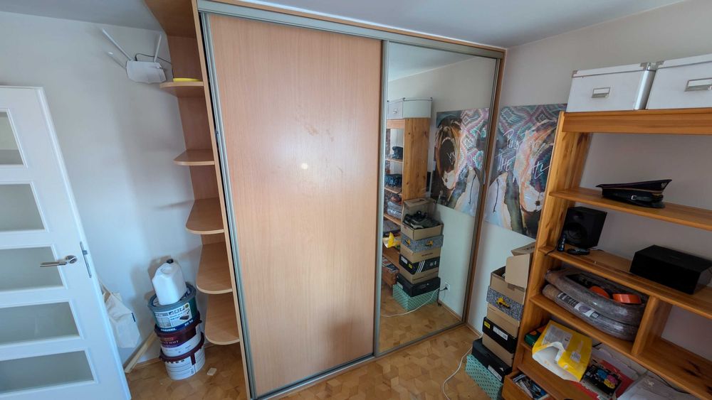 Szafa pod zabudowę o wymiarach 200 (222 z półkami) x 243 x 65 cm