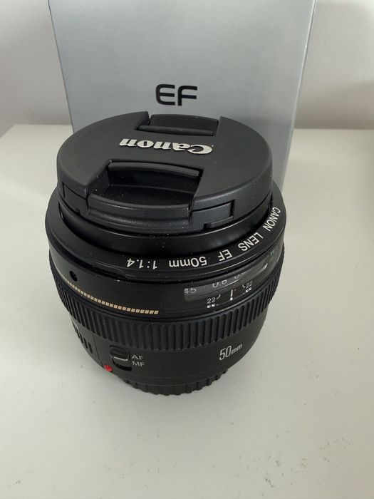 Canon EF 50 f/1.4 USM