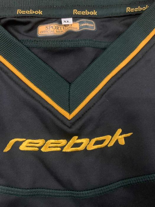 Camisola assinada por Cristiano Ronaldo aos 17 anos 2002/2003