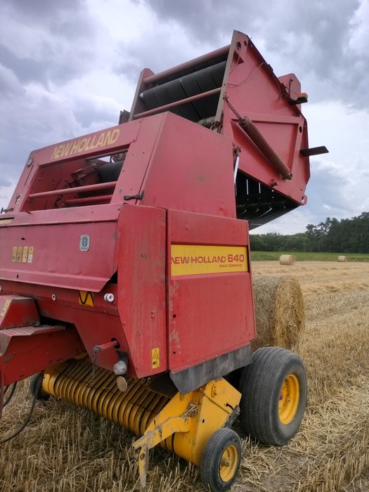 Prasa New Holland 640