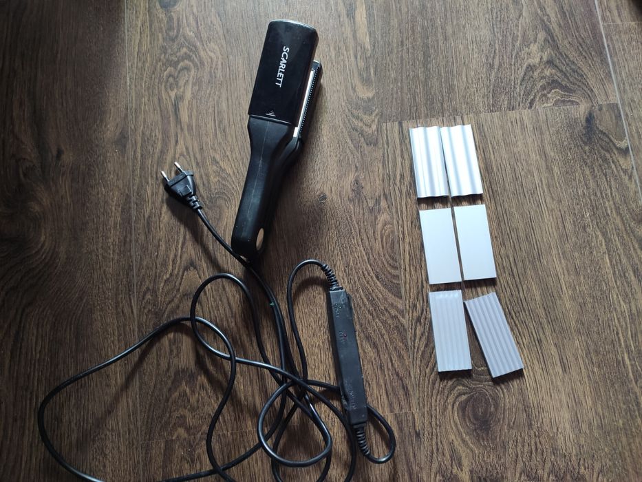 Щипцы утюжок плойка для волос Scarlett