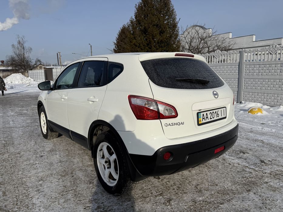 Nissan Qashqai 2011 року 2.0 Бензин Автомат