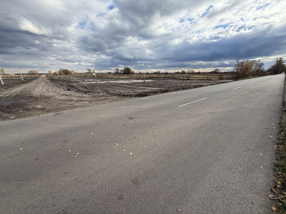 Зазимя,ділянка 6,6сот. біля р.Десна, асфальт, комунікації