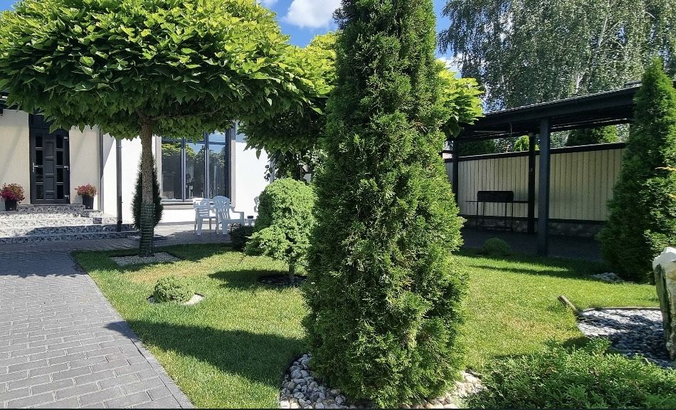 Продам будинок біля Критого ринку