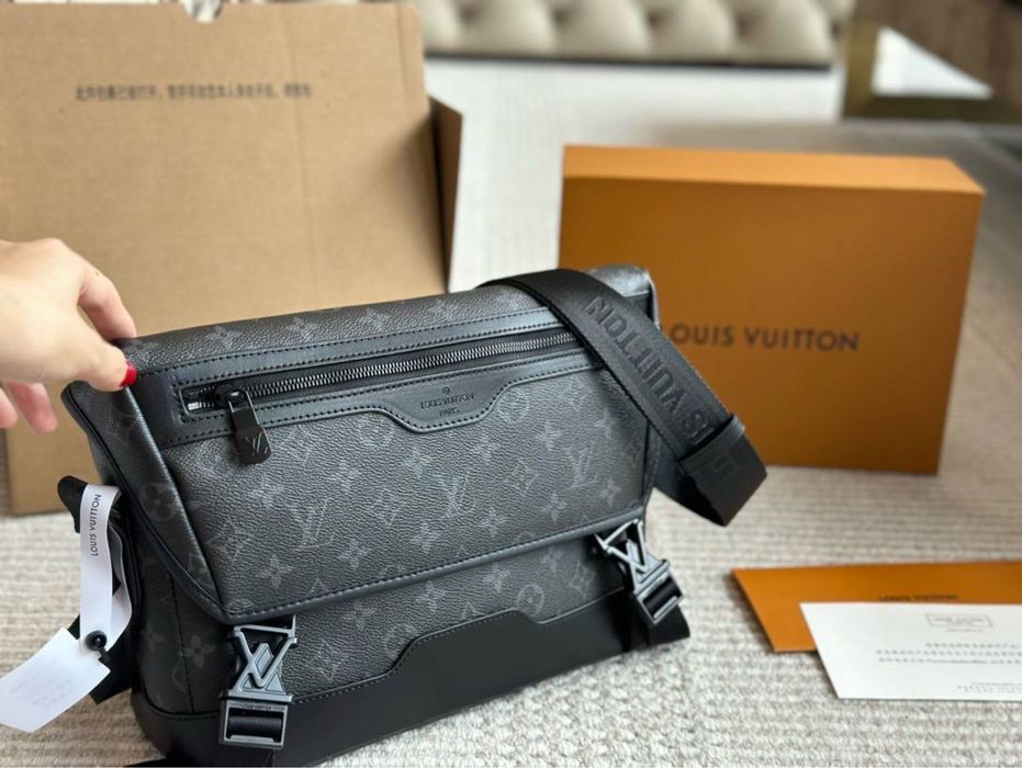 Мужская сумка  Мессенджер Louis Vuitton Voyager PM чоловіча сумка луі