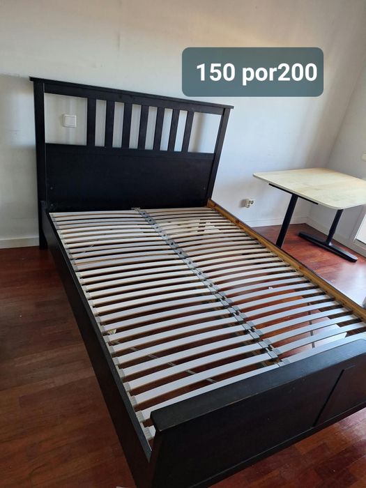 Cama casal de IKEIA