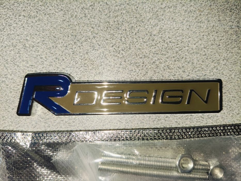 Emblemat r-design do Volvo  nowy