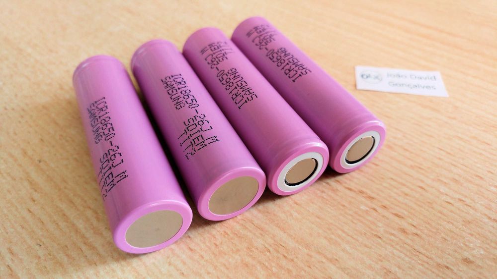 Pilha bateria 18650 Samsung 3.7V 2600 mAh recarregável