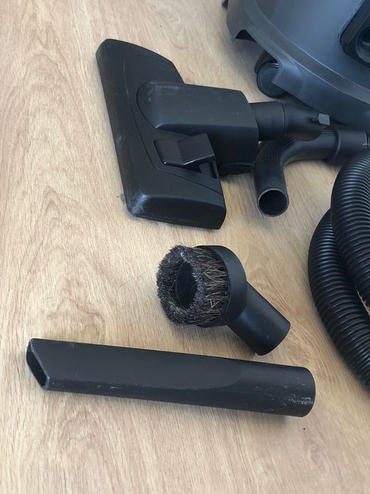 Aspirador de Pó quase sem uso.