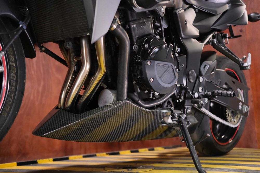 Suzuki GSR750 із Японії