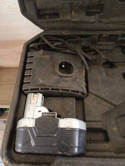 Шуруповерт аккумуляторный