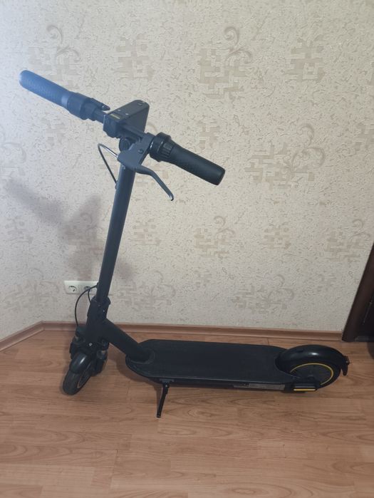 Самокат Ninebot G30 Max Ultra 600W  18Ah