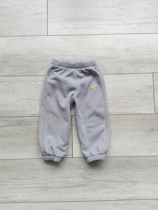 Nike oryginalne spodnie dresowe dresy rozm 92