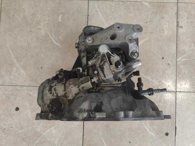 Caixa de velocidades Opel Astra      ref: 5 5 3 5 2 9 3 5