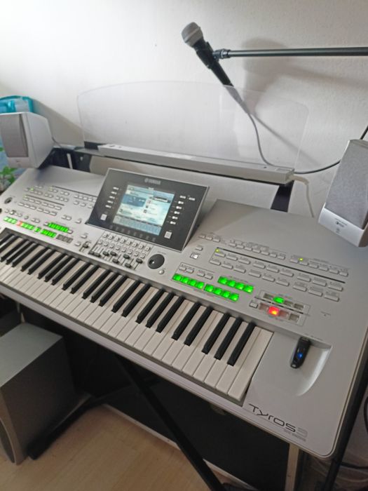 Keyboard Yamaha  Tyros,-3