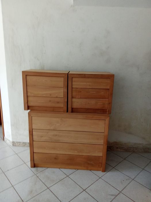 Moveis em madeira maciça de castanho