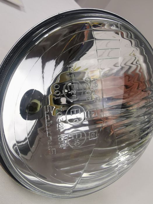 Przednia lampa wkład H4 SATURNUS Nowa uniwersalna