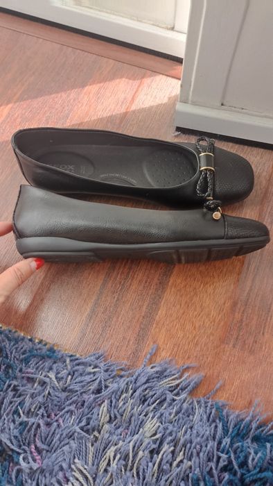 Sabrinas Geox pretas NOVAS 37