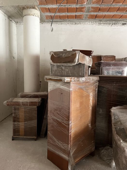 Material de Armazem / Loja para desocupar (Para Venda Rapida)