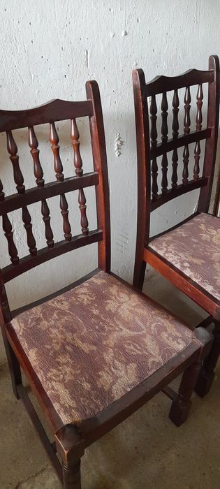 Sprzedam dwa krzesła w dobrym stanie