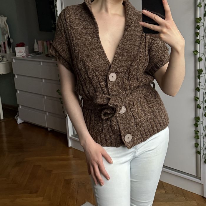 Sweterek brązowy krótki z guzikami L akrylowy