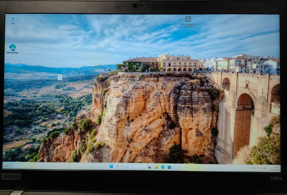 lenovo ThinkPad t495s laptop dotykowy ekran laptop ładny