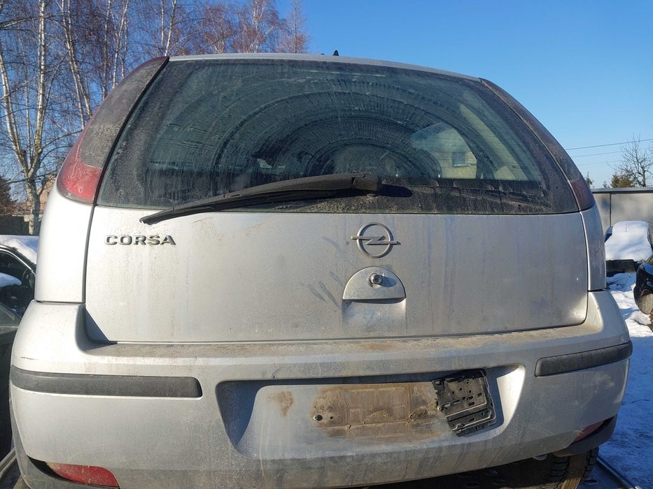 Posiadam czesci opel corsa c  1.0 12v  2004r    kolor z157