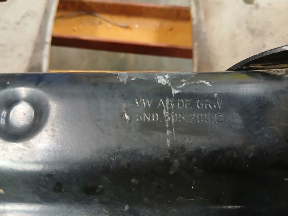 Charriot trás AUDI Q3 (F3B)