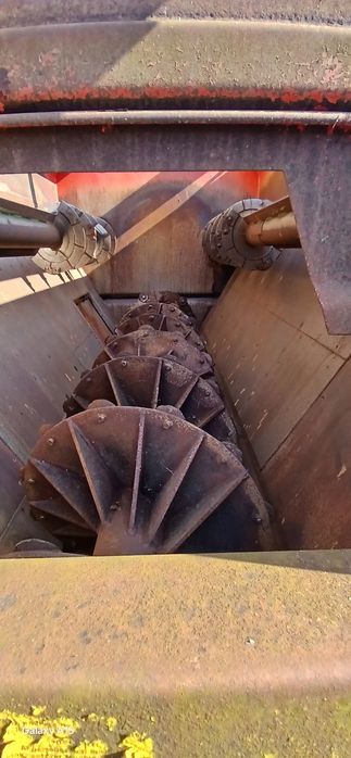 Wóz paszowy poziomy paszowóz 9m3  luclar