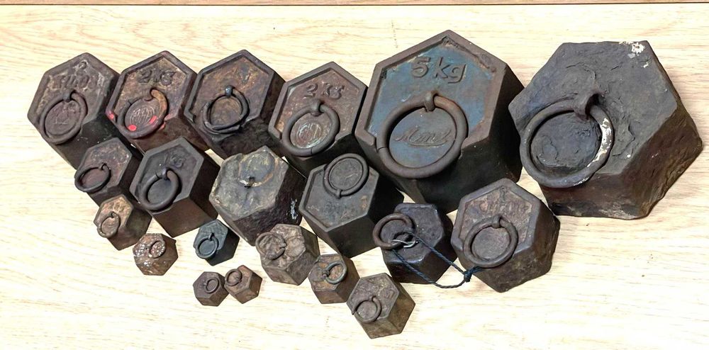 pesos de balança antigos