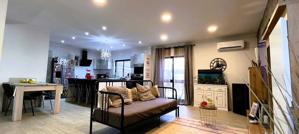 Apartamento T4 Duplex com Patio e Garagem