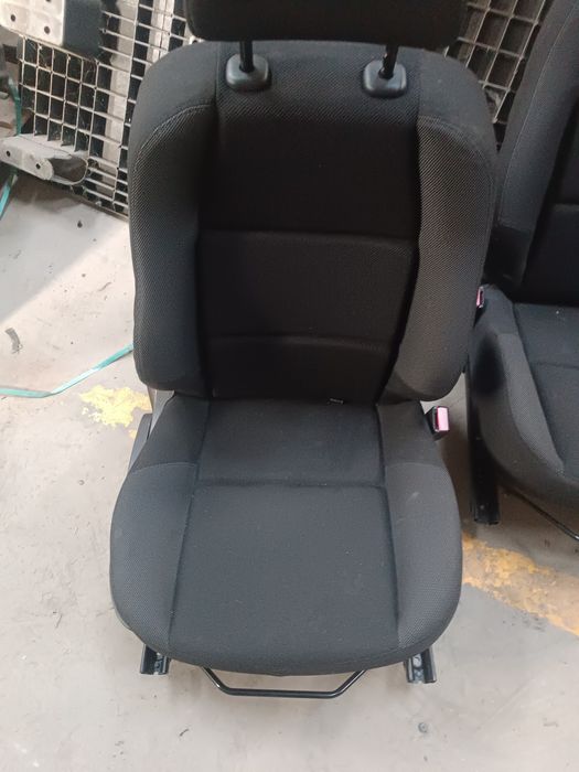 Bancos - Peugeot 207- 67 mil km