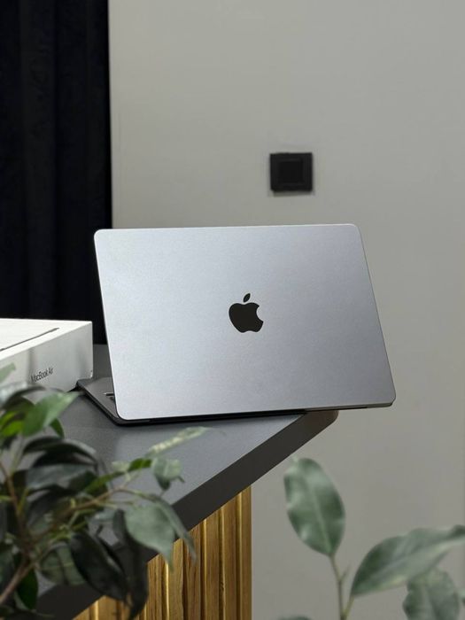 MacBook Air 13.6 Starlight/Silver/Space Gray  M2 8/512GB