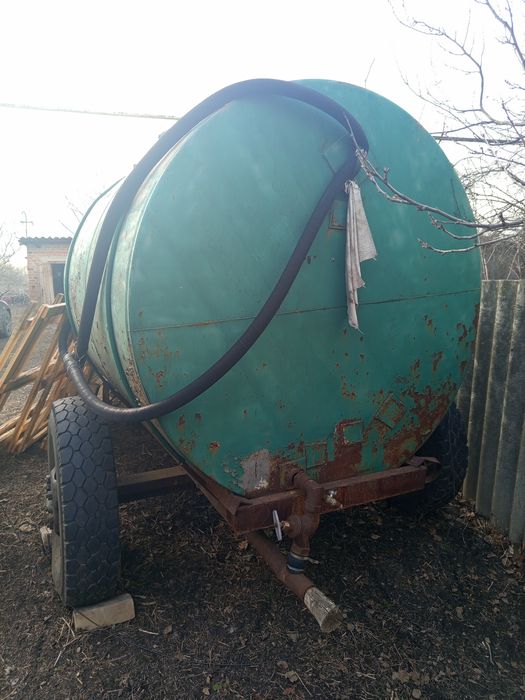 Продам бочку для води 5 кубів.