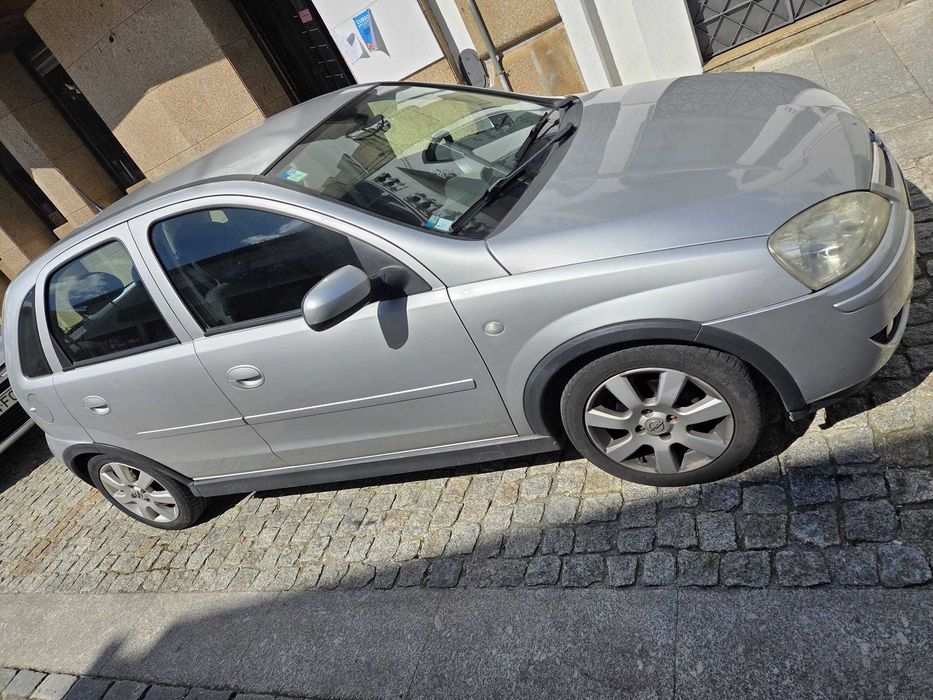 Opel Corsa 1.2 Twinport 2006 – Económico, impecável!