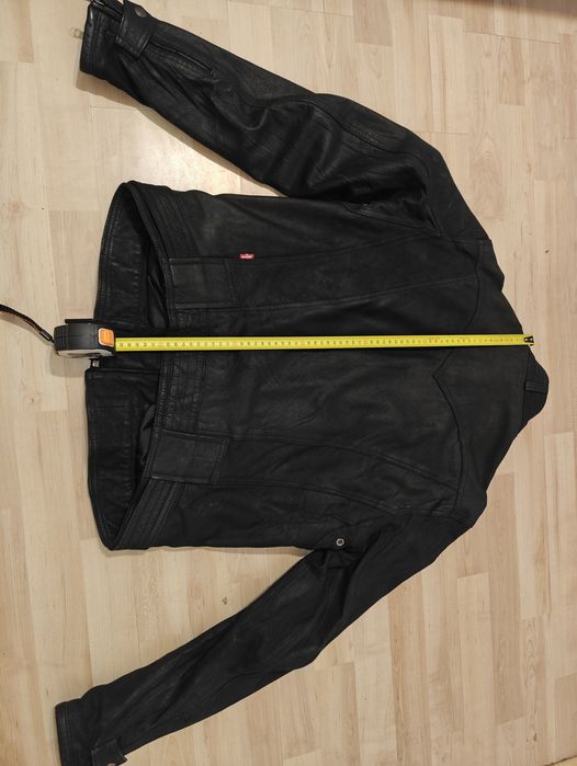 Sprzedam skórzaną kurtkę Levi's