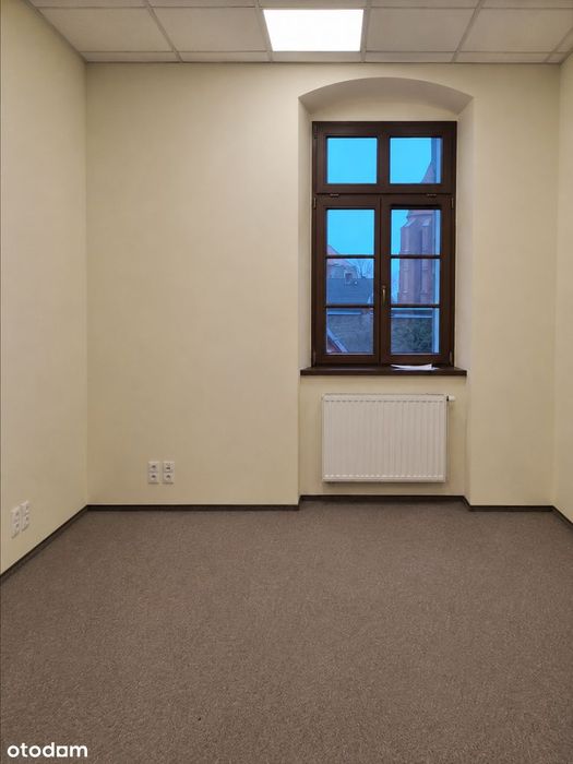 Lokal biurowy do wynajęcia – 20 m², Rynek Dzierżoniów