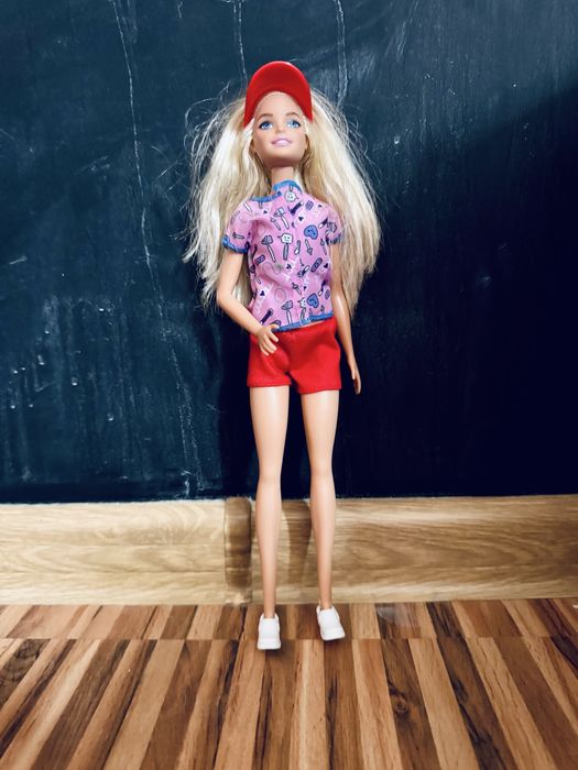 Zestaw Duża Szafa Barbie – Pełna Stylizacji i Akcesoriów!