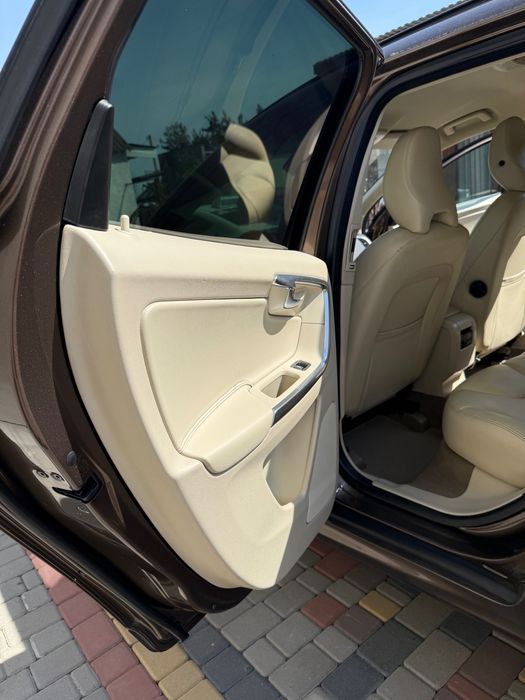 Продам Volvo XC60