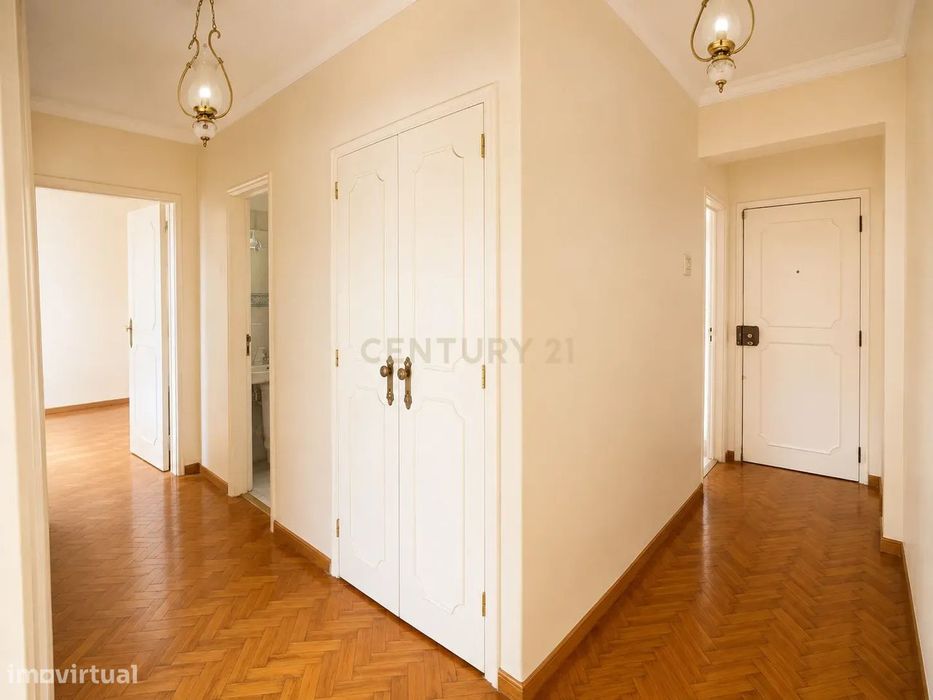 Property in Camarate, Unhos E Apelação, Lisboa